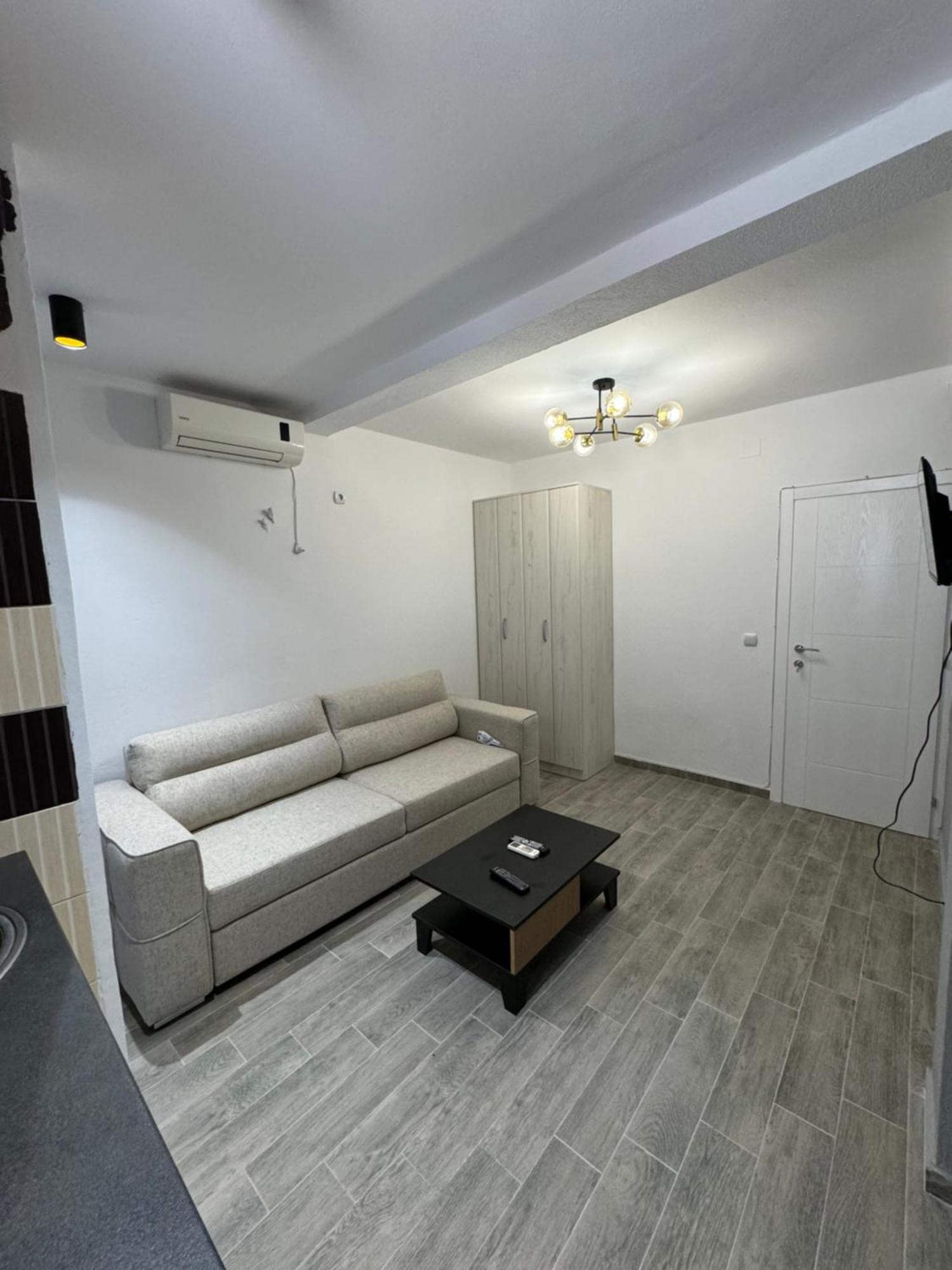 Etna Apartments อุลซิน ภายนอก รูปภาพ