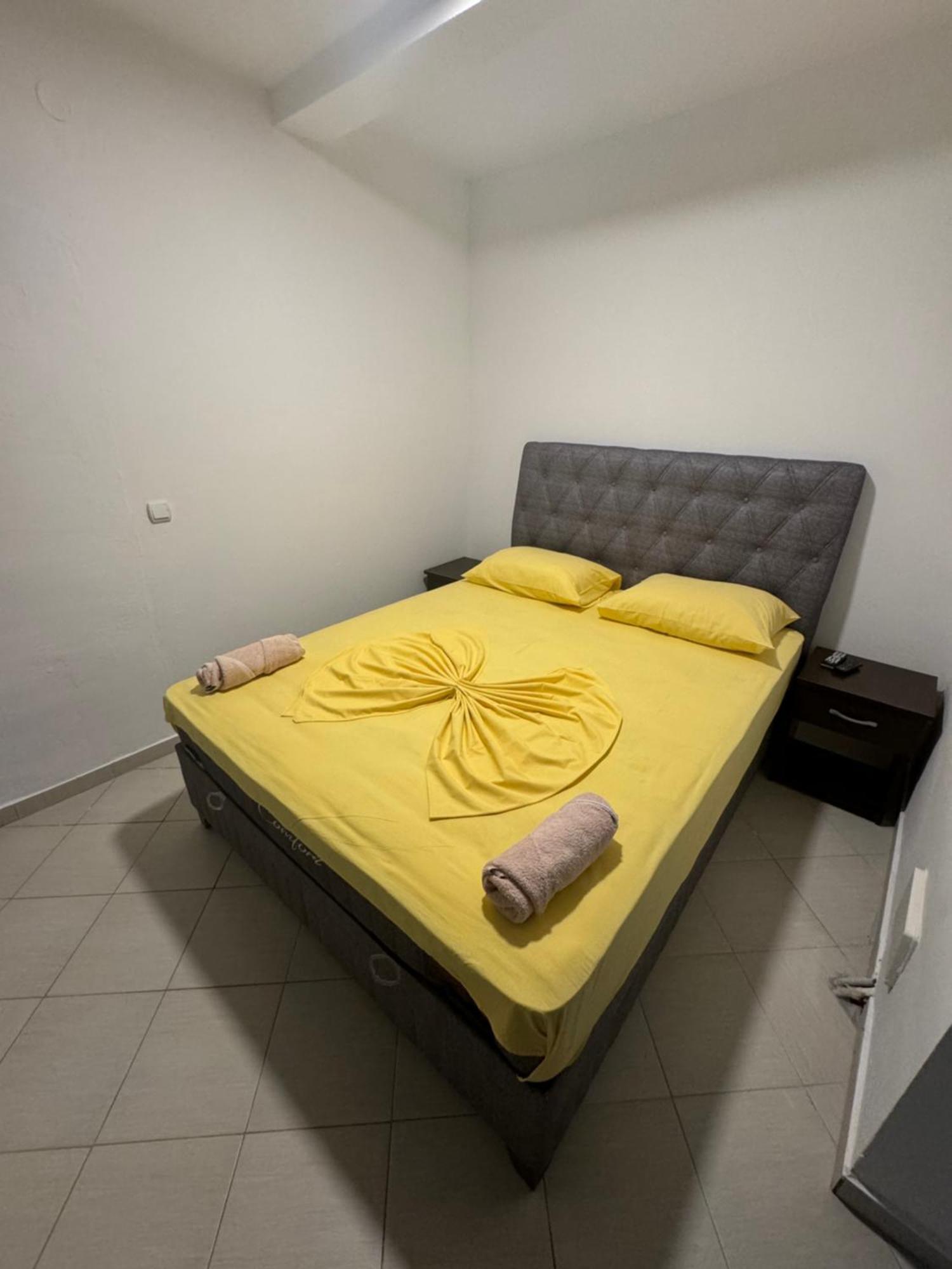 Etna Apartments อุลซิน ภายนอก รูปภาพ