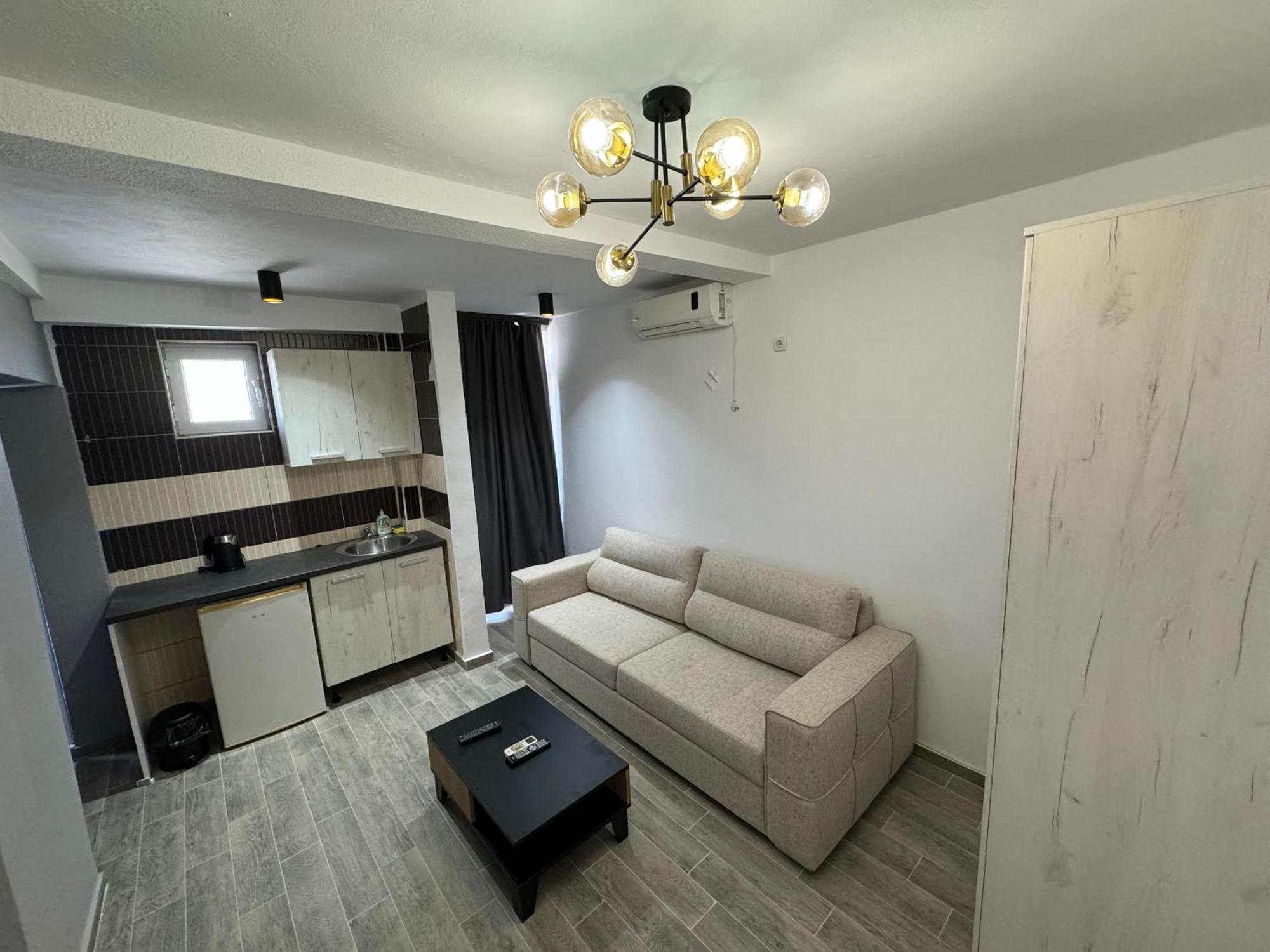 Etna Apartments อุลซิน ภายนอก รูปภาพ