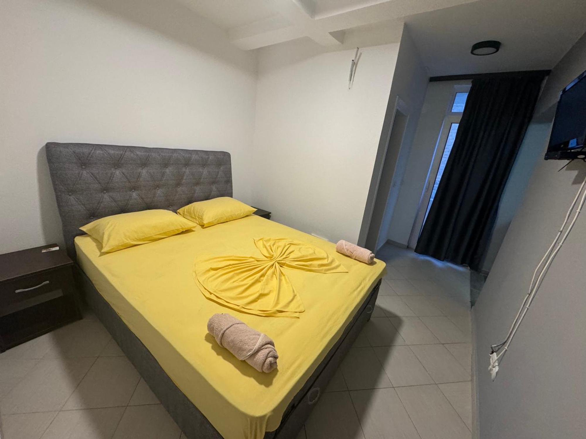Etna Apartments อุลซิน ภายนอก รูปภาพ