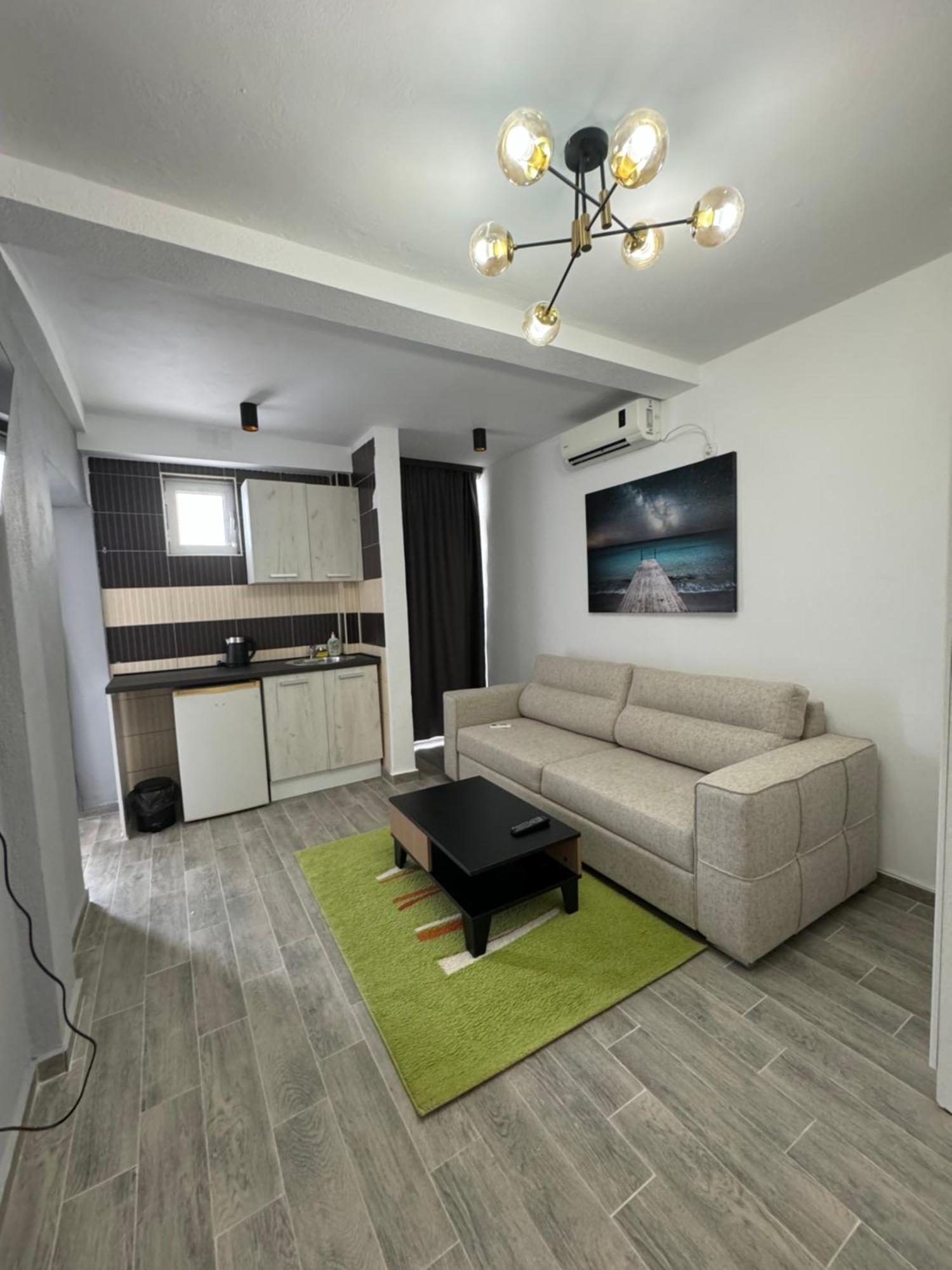 Etna Apartments อุลซิน ภายนอก รูปภาพ