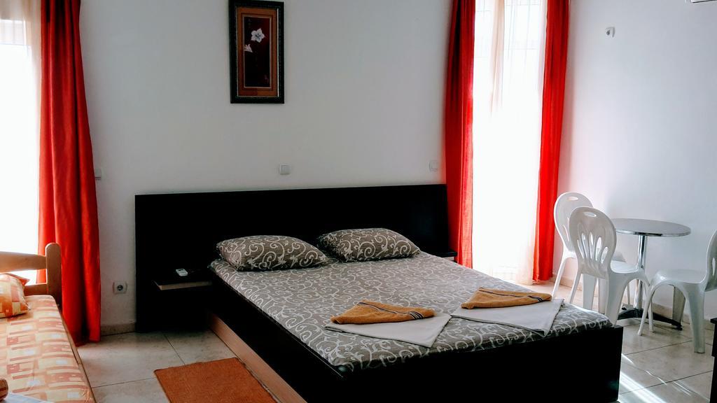 Etna Apartments อุลซิน ภายนอก รูปภาพ