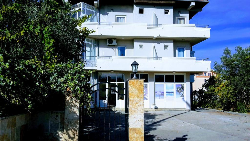 Etna Apartments อุลซิน ภายนอก รูปภาพ