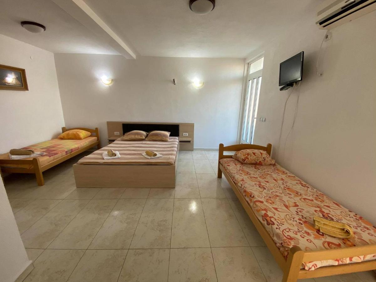 Etna Apartments อุลซิน ภายนอก รูปภาพ