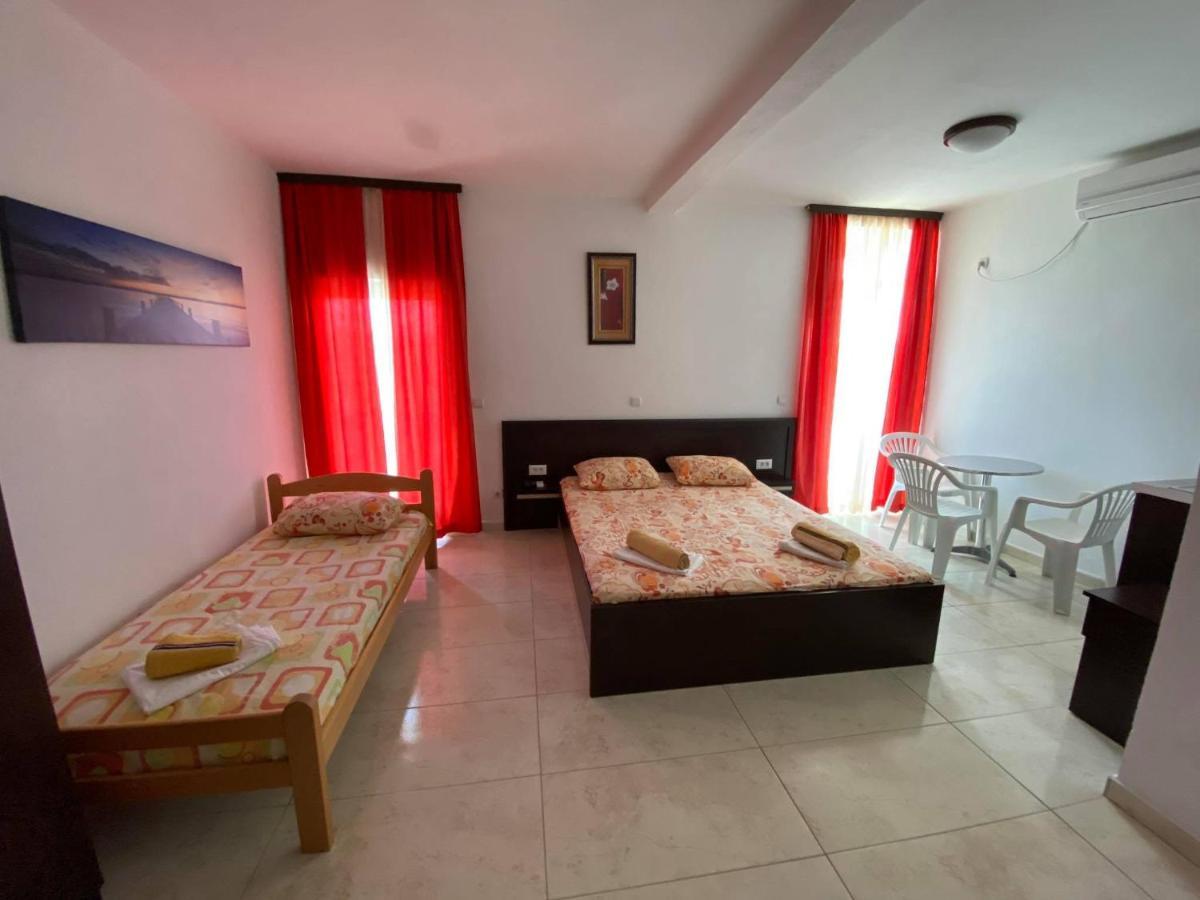Etna Apartments อุลซิน ภายนอก รูปภาพ