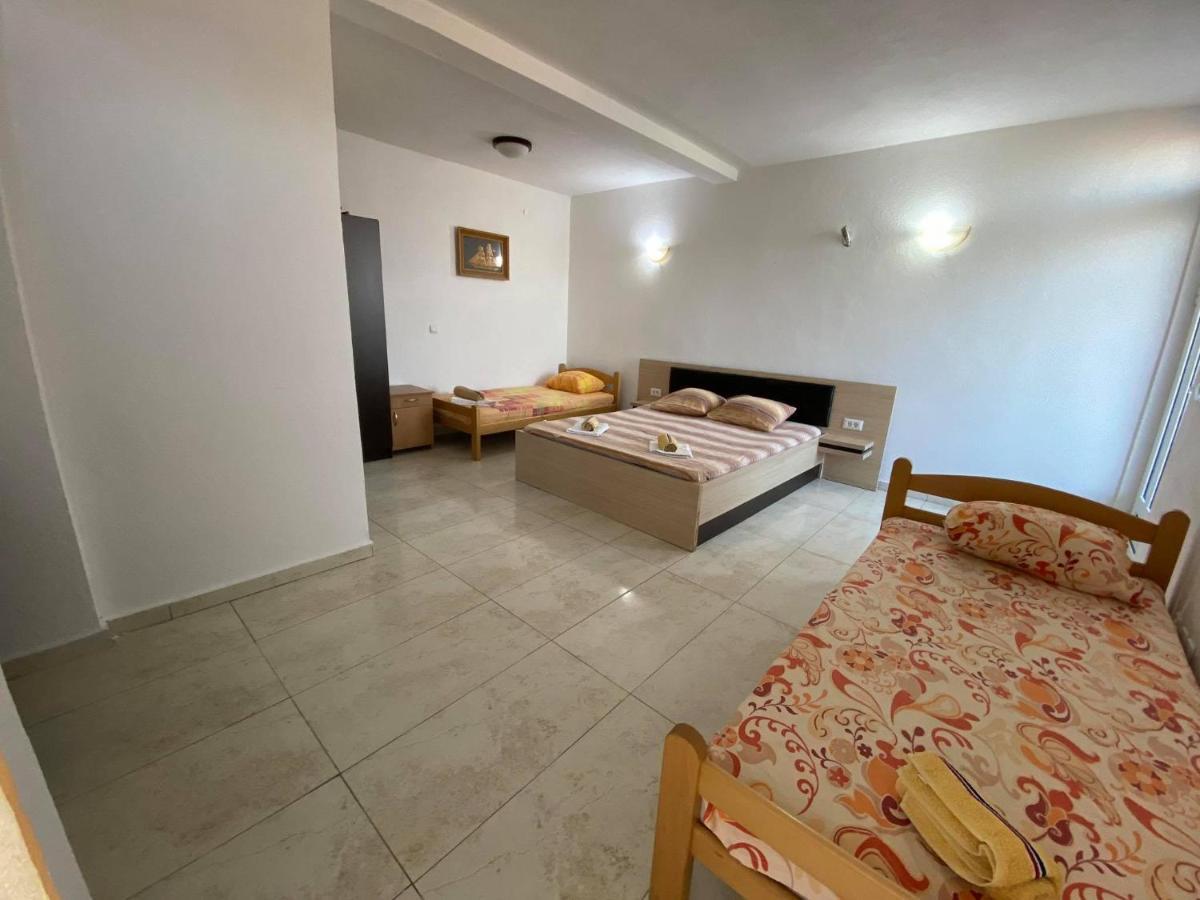 Etna Apartments อุลซิน ภายนอก รูปภาพ