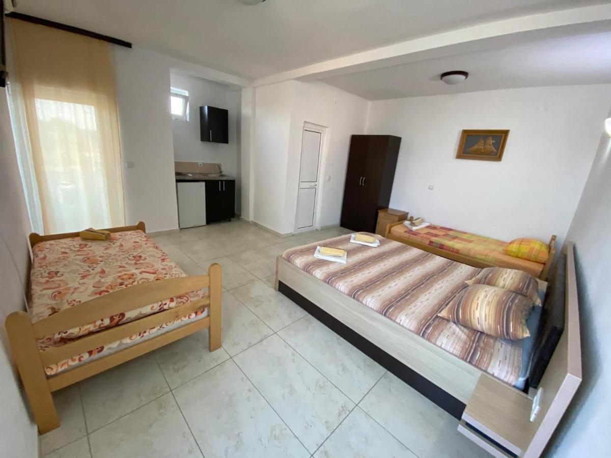 Etna Apartments อุลซิน ภายนอก รูปภาพ